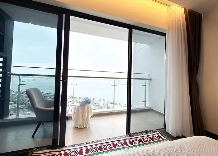 Luxury Bay Apartment Ha Long